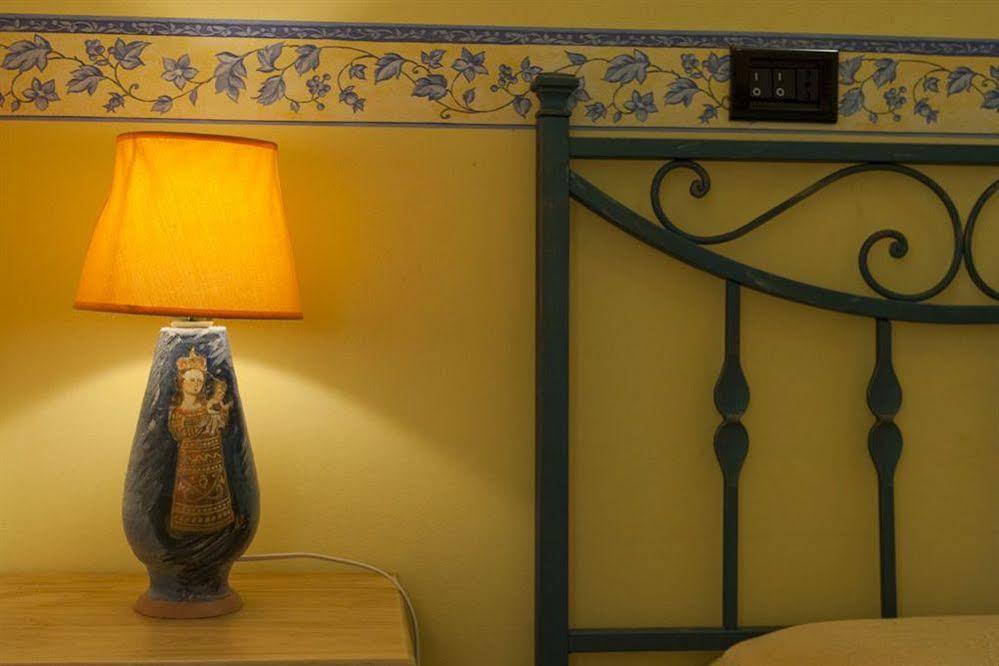 B&B Giuseppe Verdi カターニア エクステリア 写真