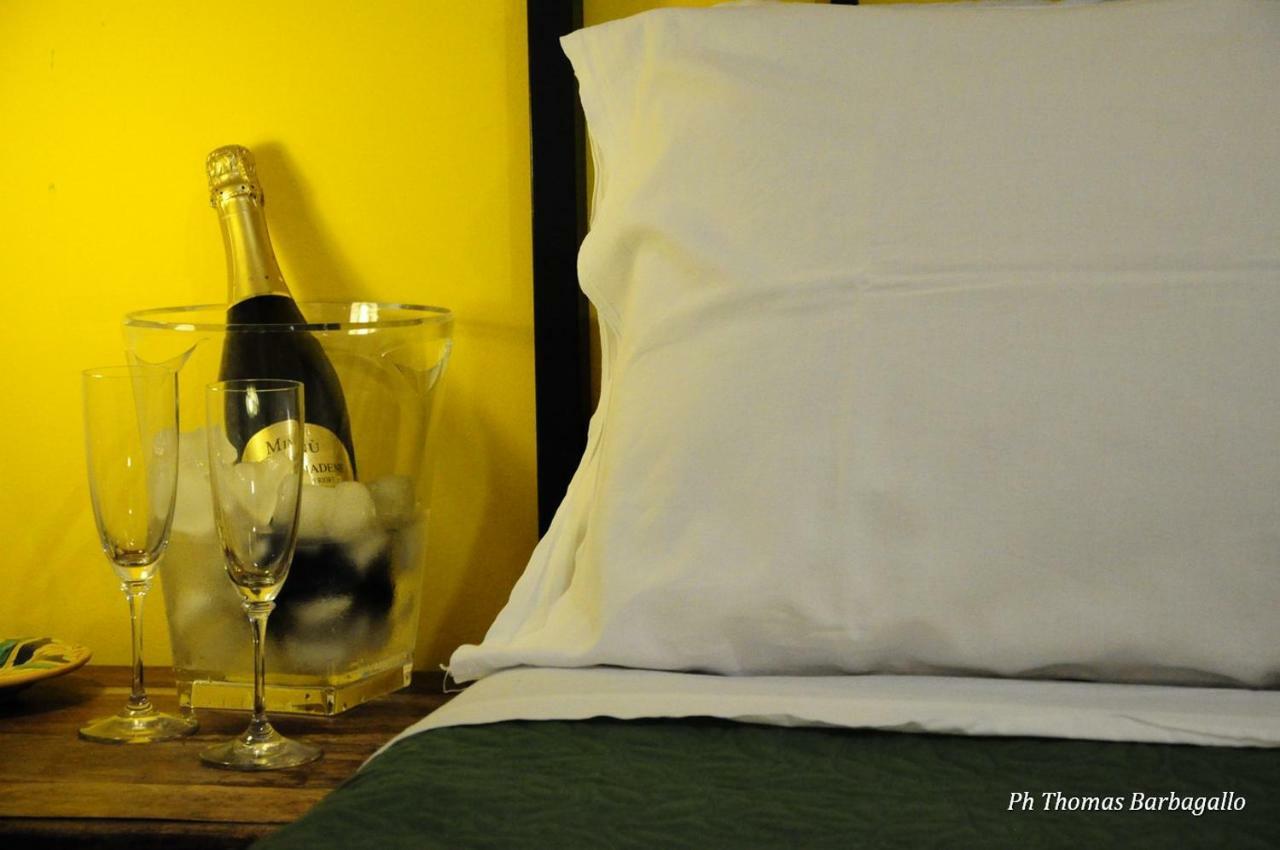 B&B Giuseppe Verdi カターニア エクステリア 写真